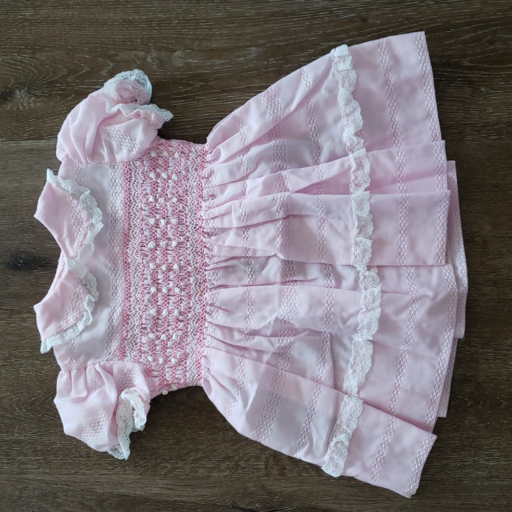 Vintage Smocked Pink Babydoll Dress Peter Pan Collar Puff Sleeves, size 12 month